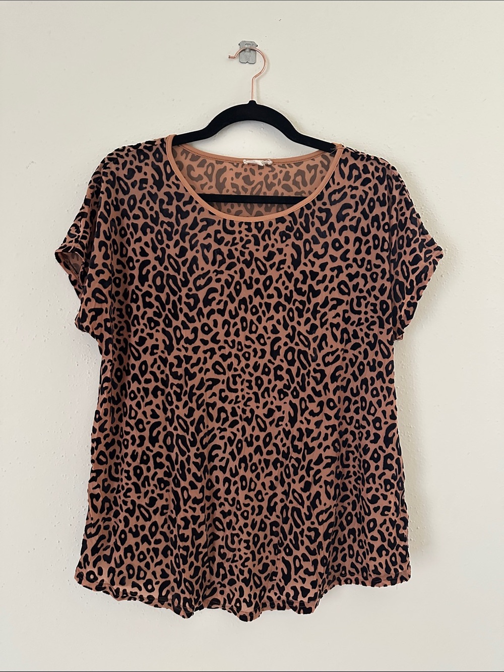 JODIFL Leopard Print Short Sleeve Top - Taupe and Black